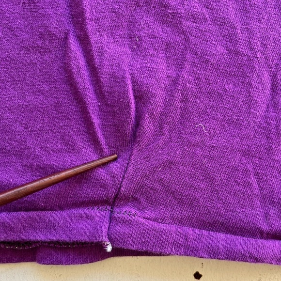 Men's Vintage Russell T-Shirt Purple Life's a Beach San Diego L USA ALTERED HEM - Picture 7 of 12